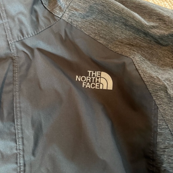 The North Face Men's Charcoal Raincoat - Picture 4 of 7